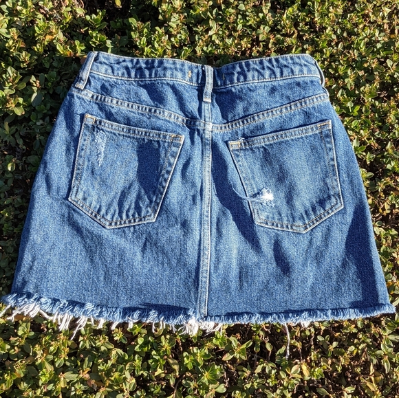WE THE FREE distressed button fly denim skirt  Size 27 / 4 - Picture 7 of 11